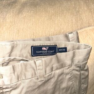 Vineyard Vines Khakis Men’s 33x32